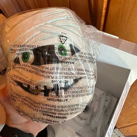 Under Wraps Mummy Scentsy Warmer - Picture 2 of 3